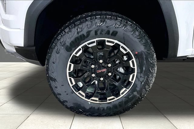New 2026 GMC Canyon AT4 w/ Technology Plus Package AWD/4WD image 8