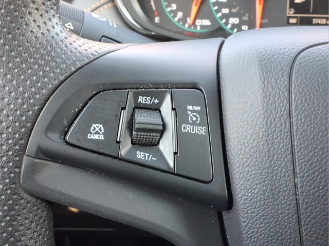 Used 2022 Chevrolet Trax LS w/ Tint and Cruise Package AWD/4WD image 33