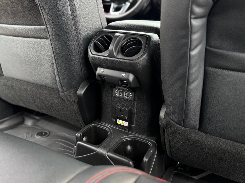 Used 2023 Jeep Gladiator Rubicon w/ Cold Weather Group AWD/4WD image 18