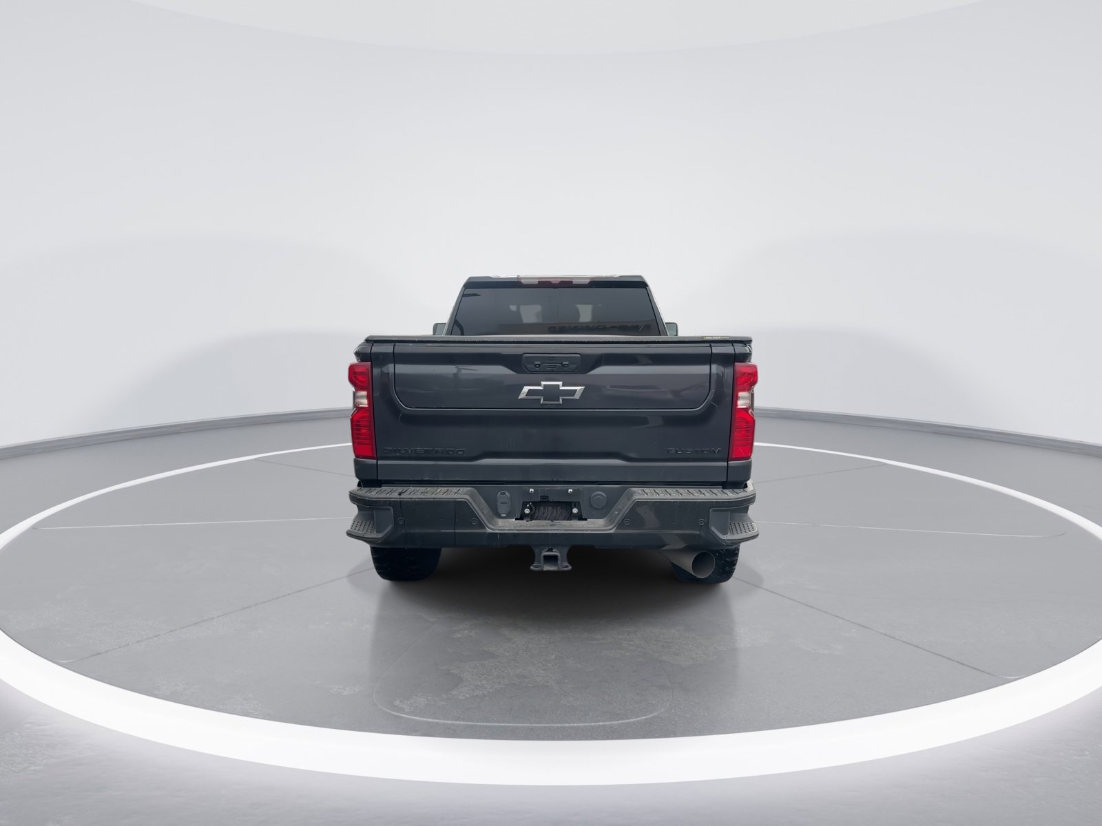 Used 2024 Chevrolet Silverado 2500 Custom w/ Custom Value Package image 8