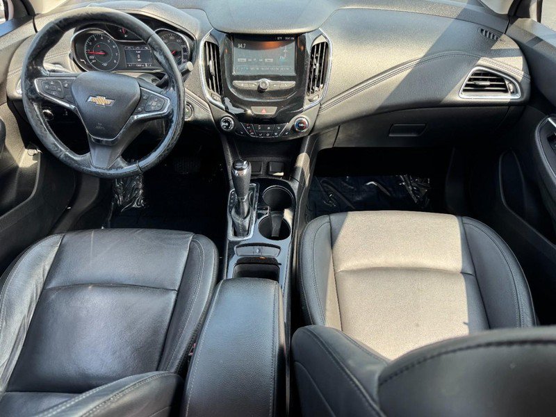 Used 2017 Chevrolet Cruze Premier FWD image 9