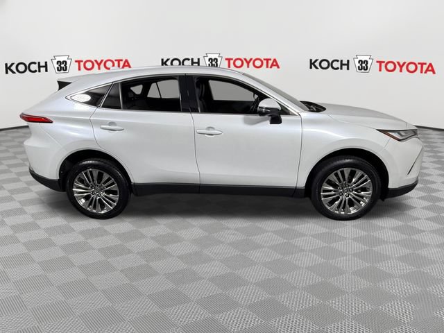Used 2023 Toyota Venza XLE AWD/4WD image 9
