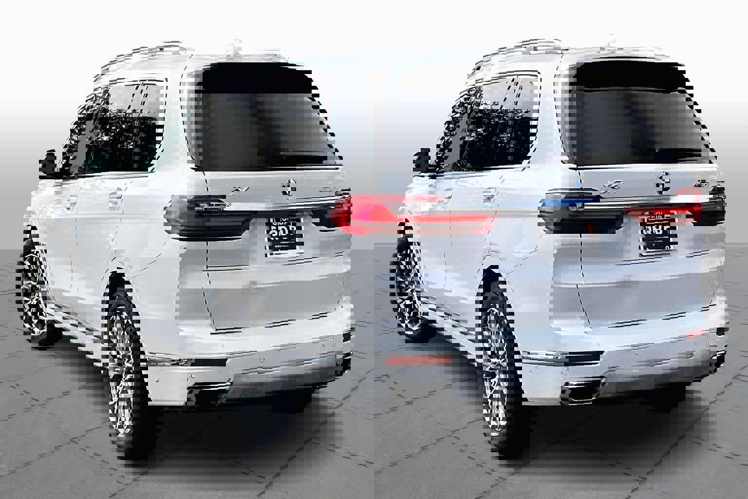 Used 2021 BMW X7 xDrive40i w/ Premium Package image 12