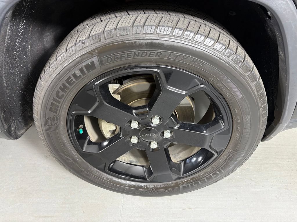 Used 2019 Jeep Grand Cherokee Laredo RWD image 14