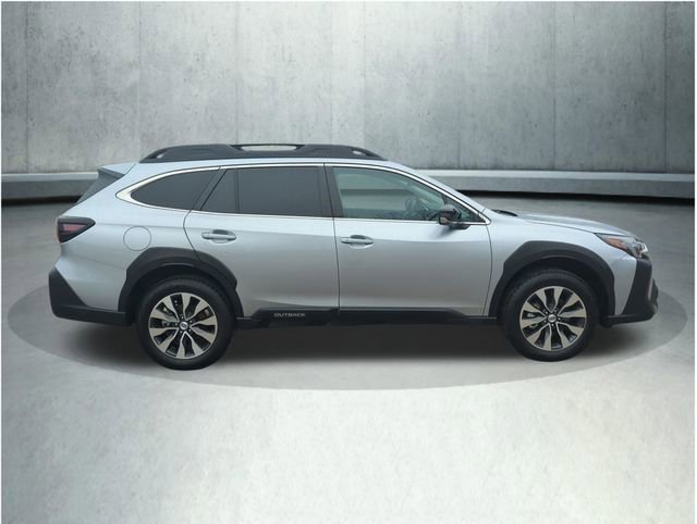 Used 2025 Subaru Outback Limited image 7