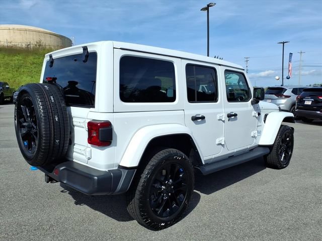 Used 2023 Jeep Wrangler Unlimited Sahara w/ Cold Weather Group AWD/4WD image 5