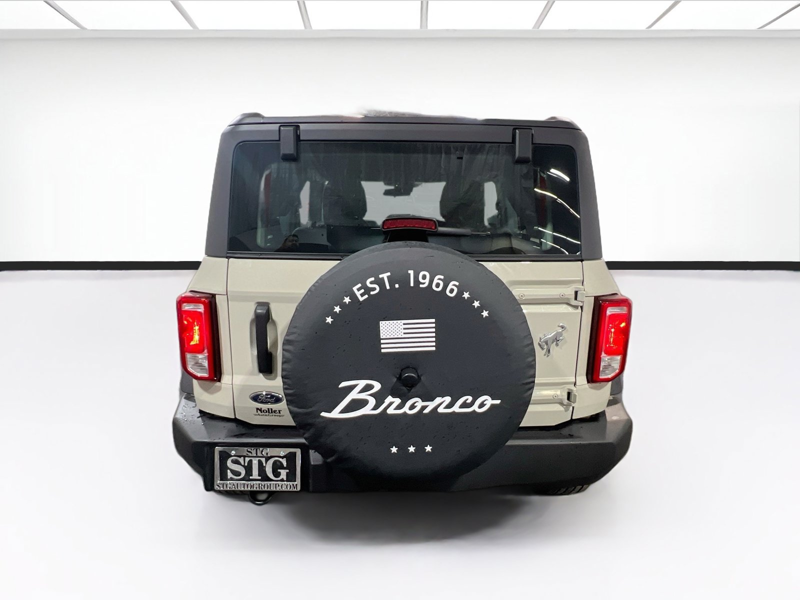Used 2025 Ford Bronco 2-Door AWD/4WD image 5