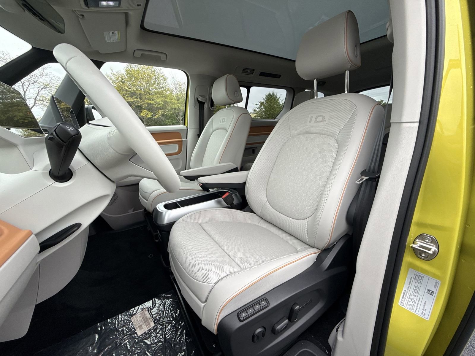 New 2025 Volkswagen ID. Buzz 1st Edition image 12