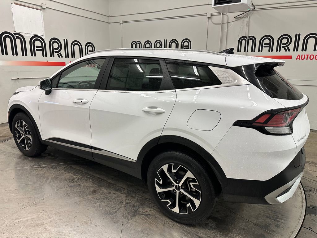 Used 2025 Kia Sportage EX image 15