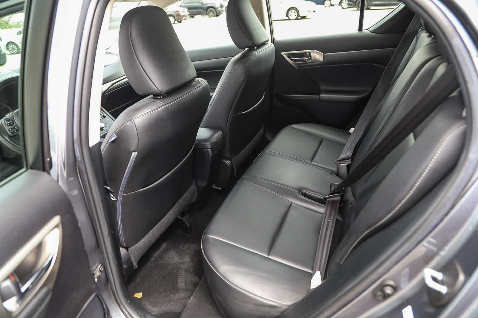 Used 2015 Lexus CT 200h FWD image 19