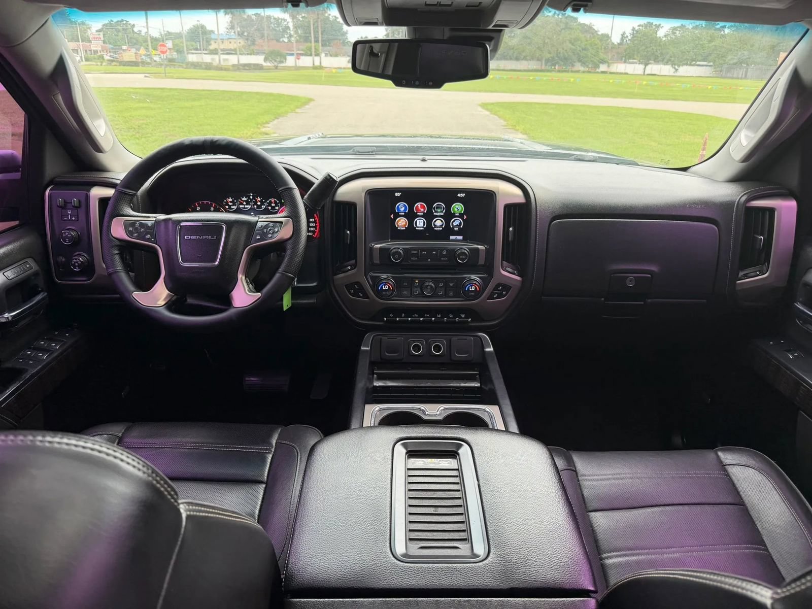 Used 2016 GMC Sierra 2500 Denali w/ Duramax Plus Package AWD/4WD image 11