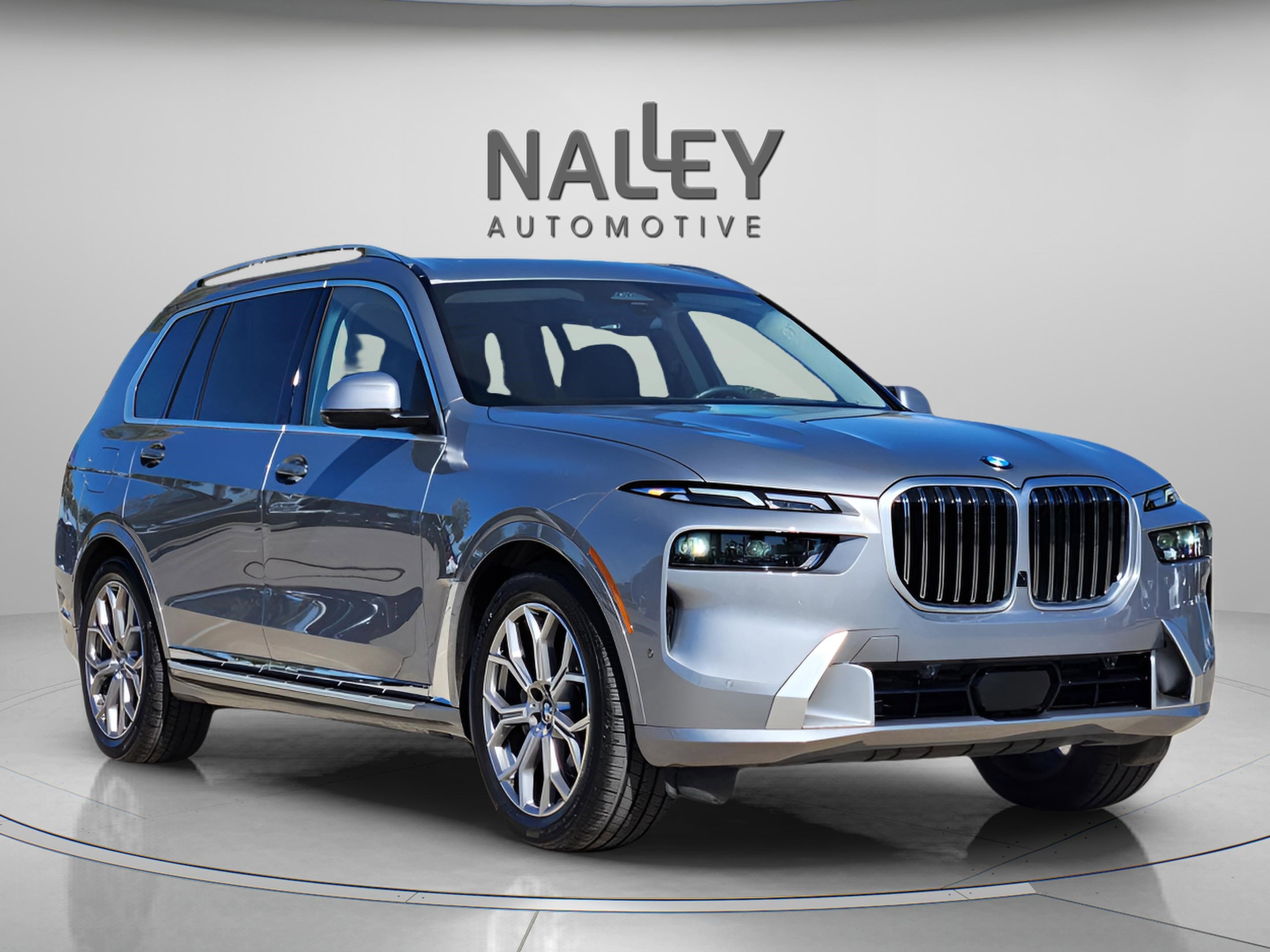 Used 2024 BMW X7 xDrive40i w/ Premium Package image 7