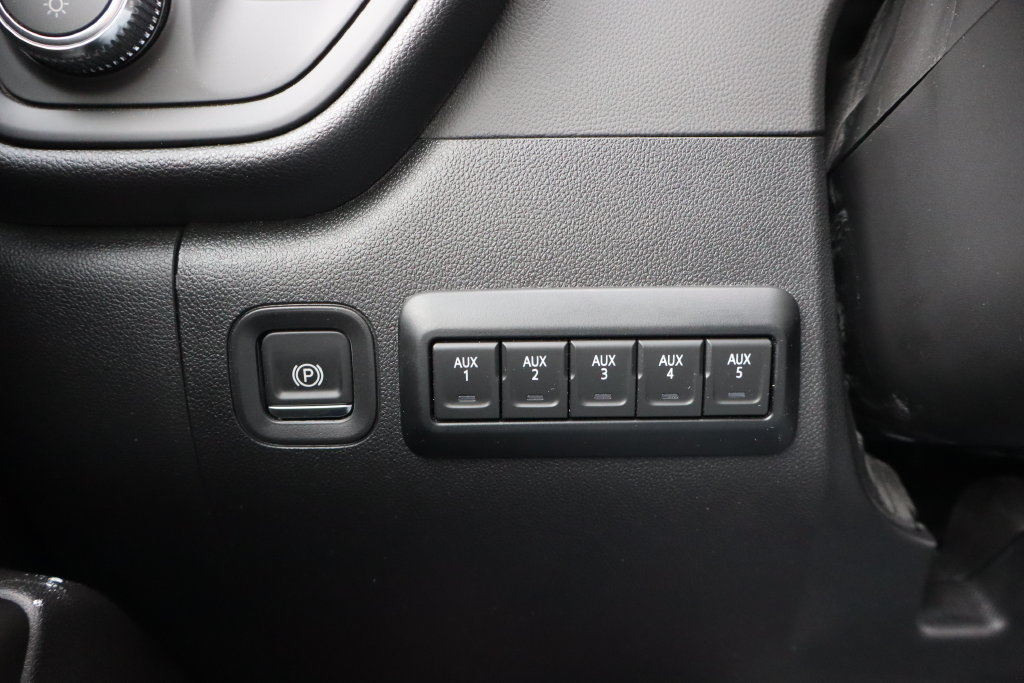 Used 2026 GMC Sierra 2500 Pro w/ Convenience Package AWD/4WD image 16