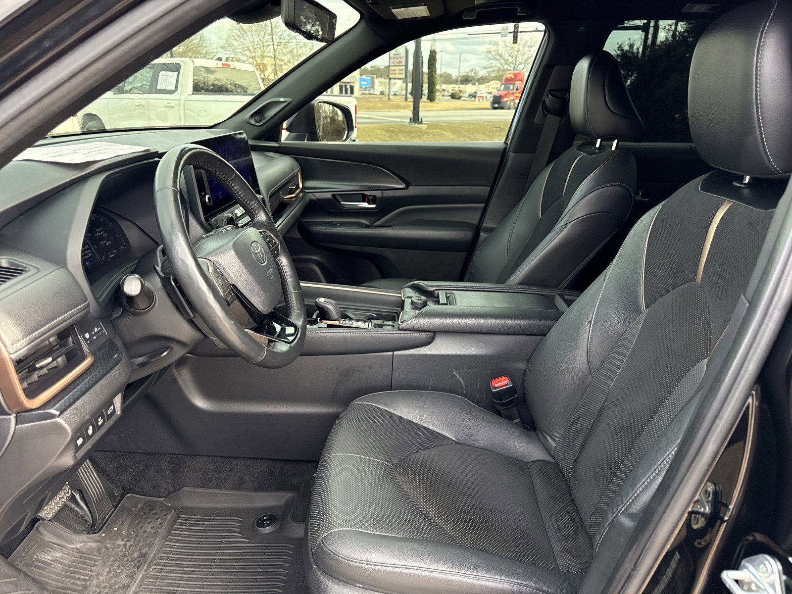 Used 2024 Toyota Grand Highlander AWD Hybrid image 11