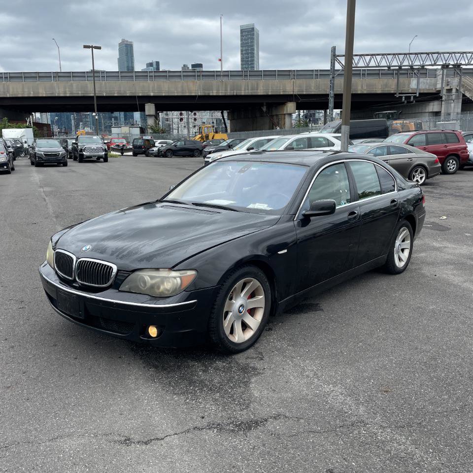 Used 2007 BMW 750i RWD image 3