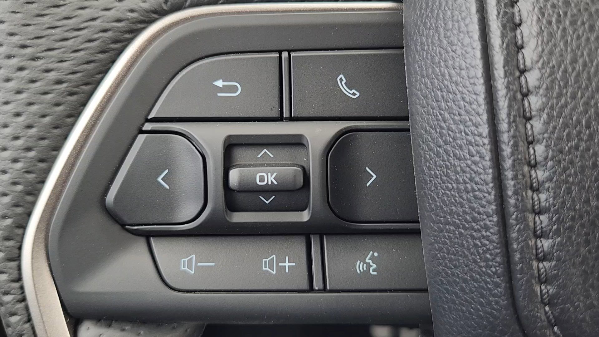New 2026 Toyota Tacoma TRD Sport AWD/4WD image 12