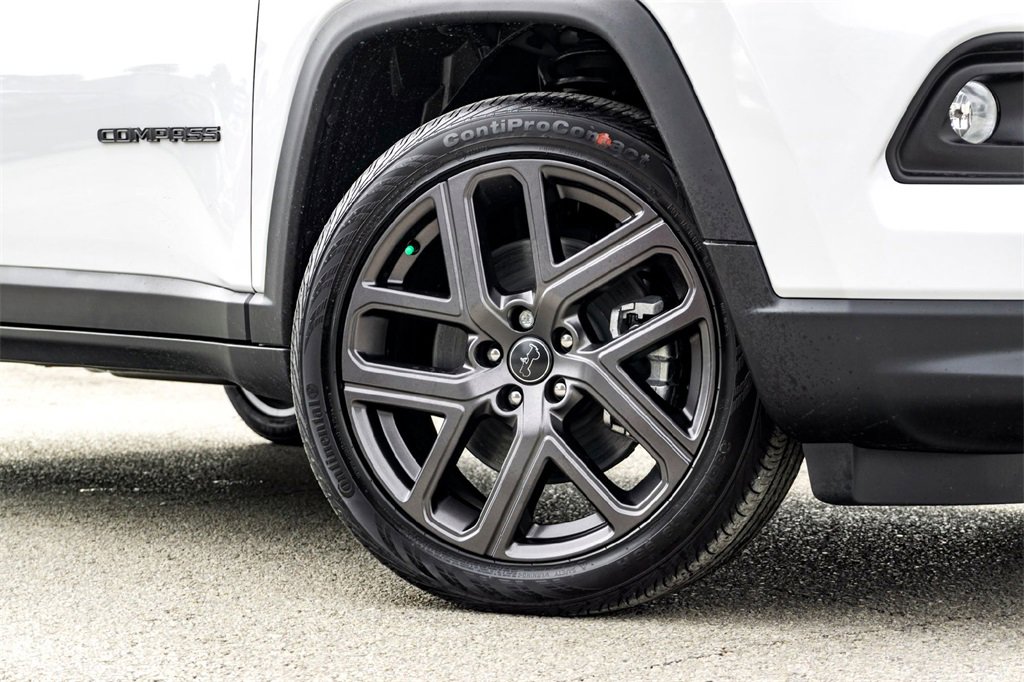 New 2026 Jeep Compass Latitude image 2