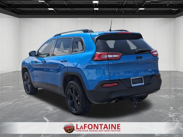 Used 2018 Jeep Cherokee Limited w/ Luxury Group FWD image 3