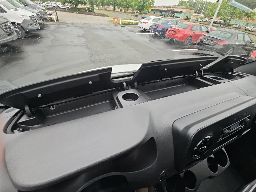 Used 2025 Mercedes-Benz Sprinter 2500 image 19