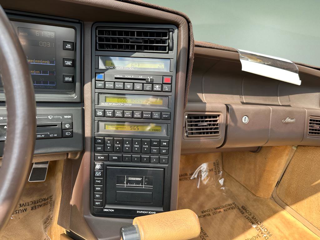 Used 1989 Cadillac Allante image 28