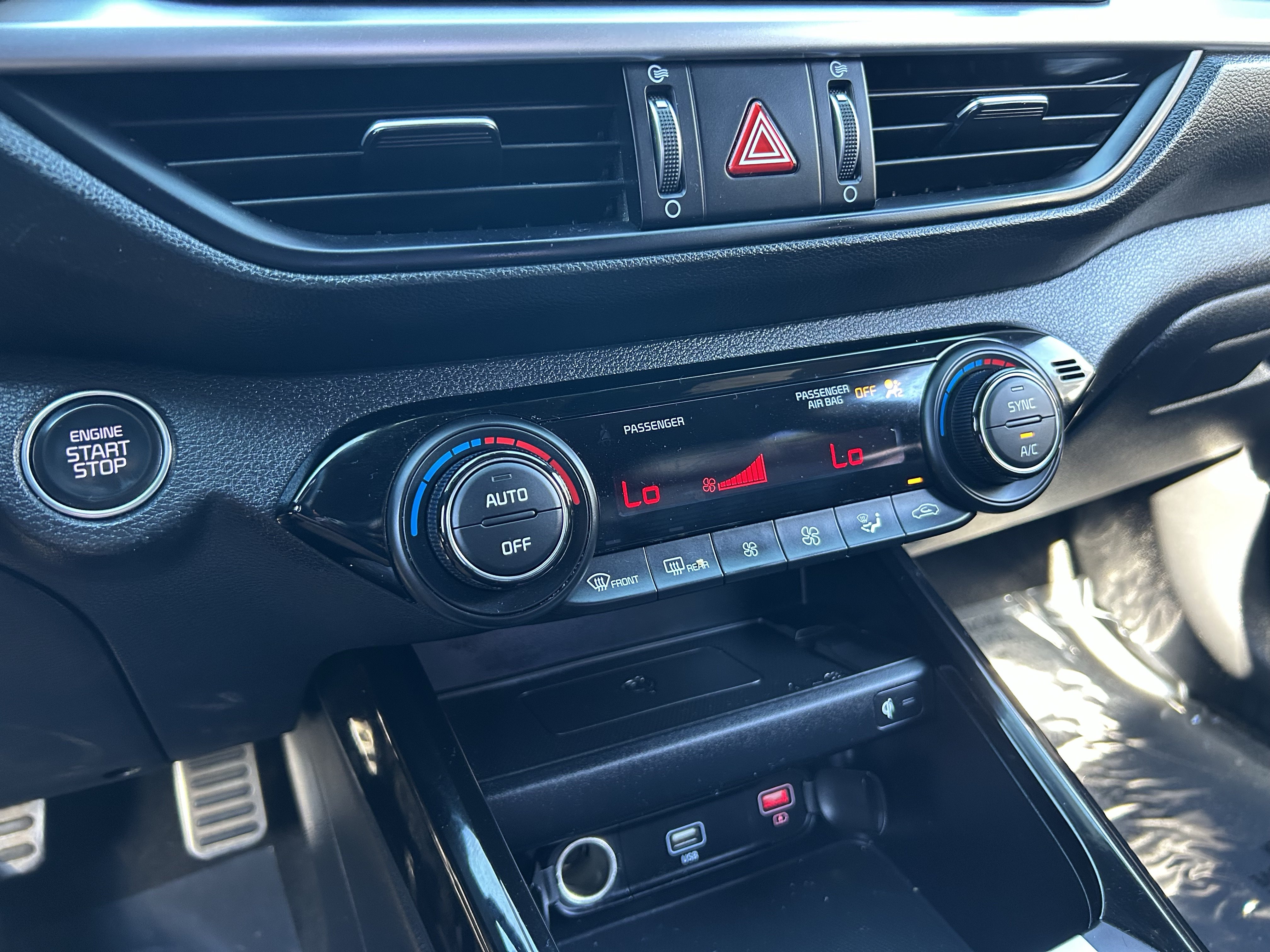 Certified 2024 Kia Forte GT-Line w/ GT-Line Premium Package FWD image 28
