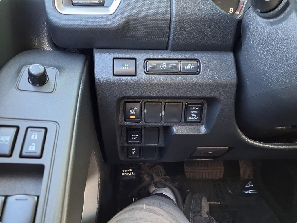 Used 2023 Nissan Frontier SV w/ SV Convenience Package RWD image 21