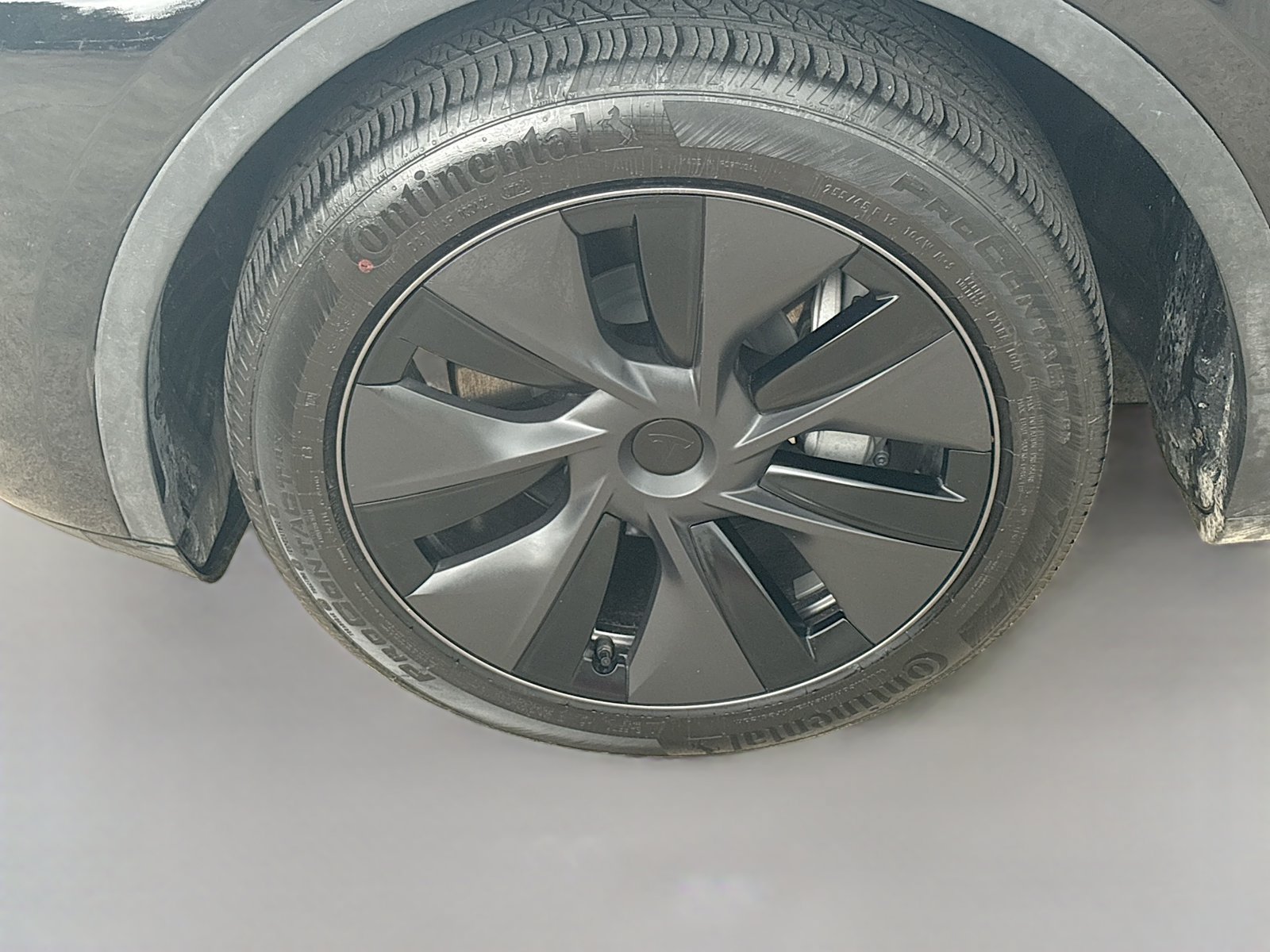Used 2025 Tesla Model Y Long Range RWD image 29