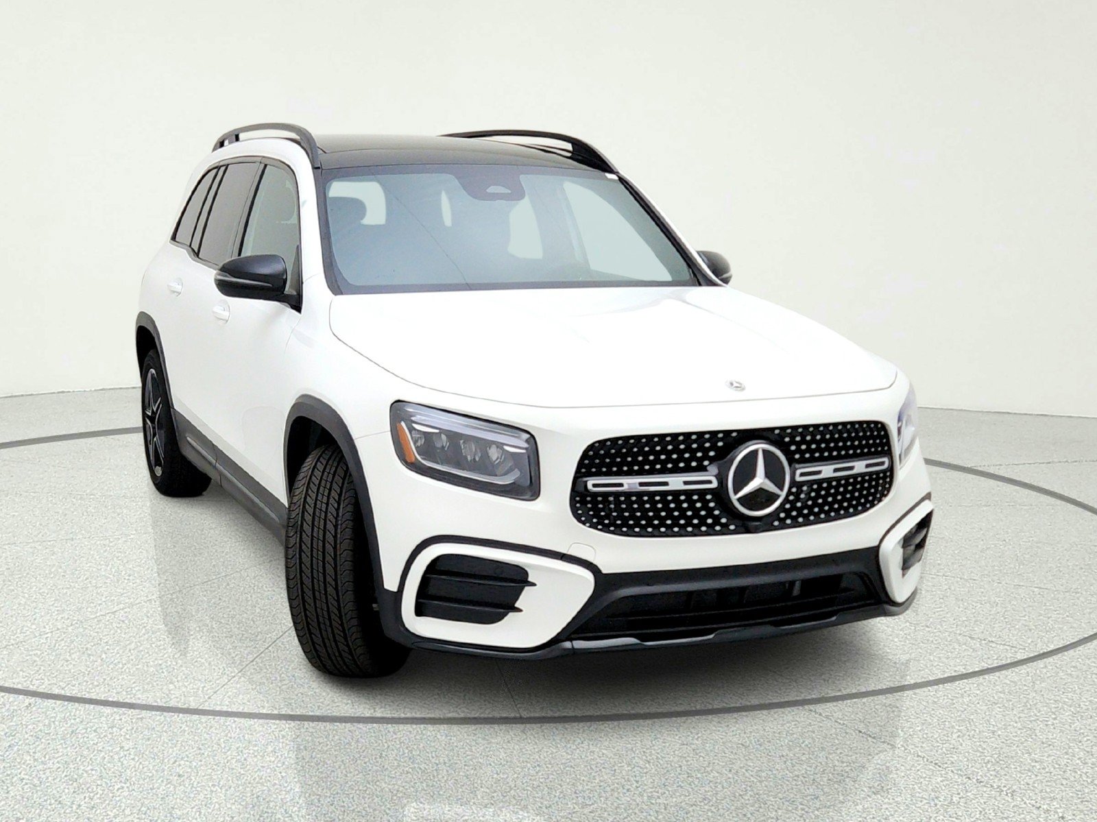 New 2026 Mercedes-Benz GLB 250 image 4