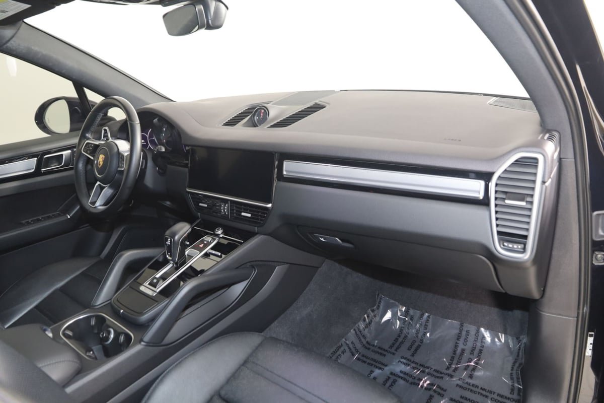 Used 2023 Porsche Cayenne Platinum Edition AWD/4WD image 47