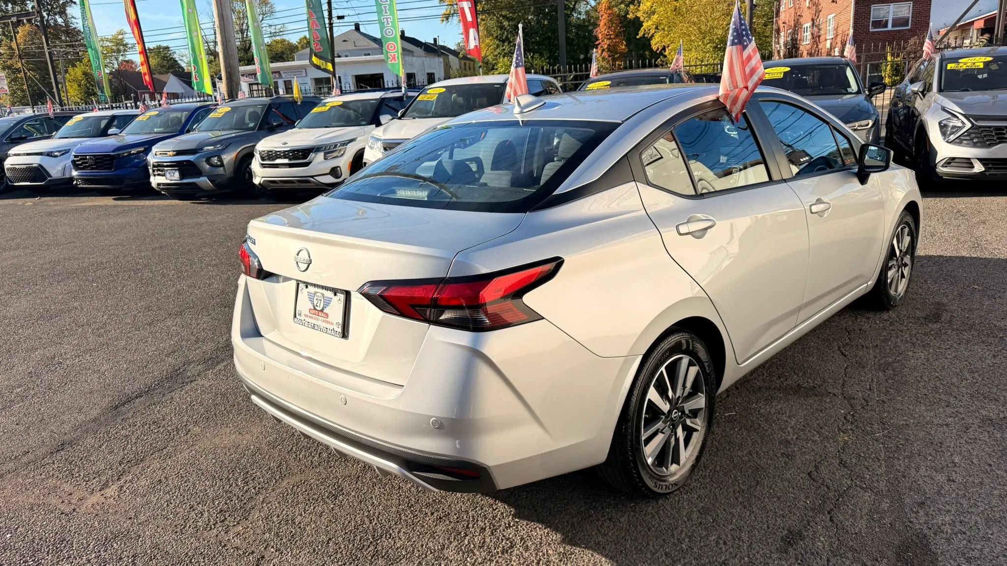 Used 2025 Nissan Versa SV FWD image 7