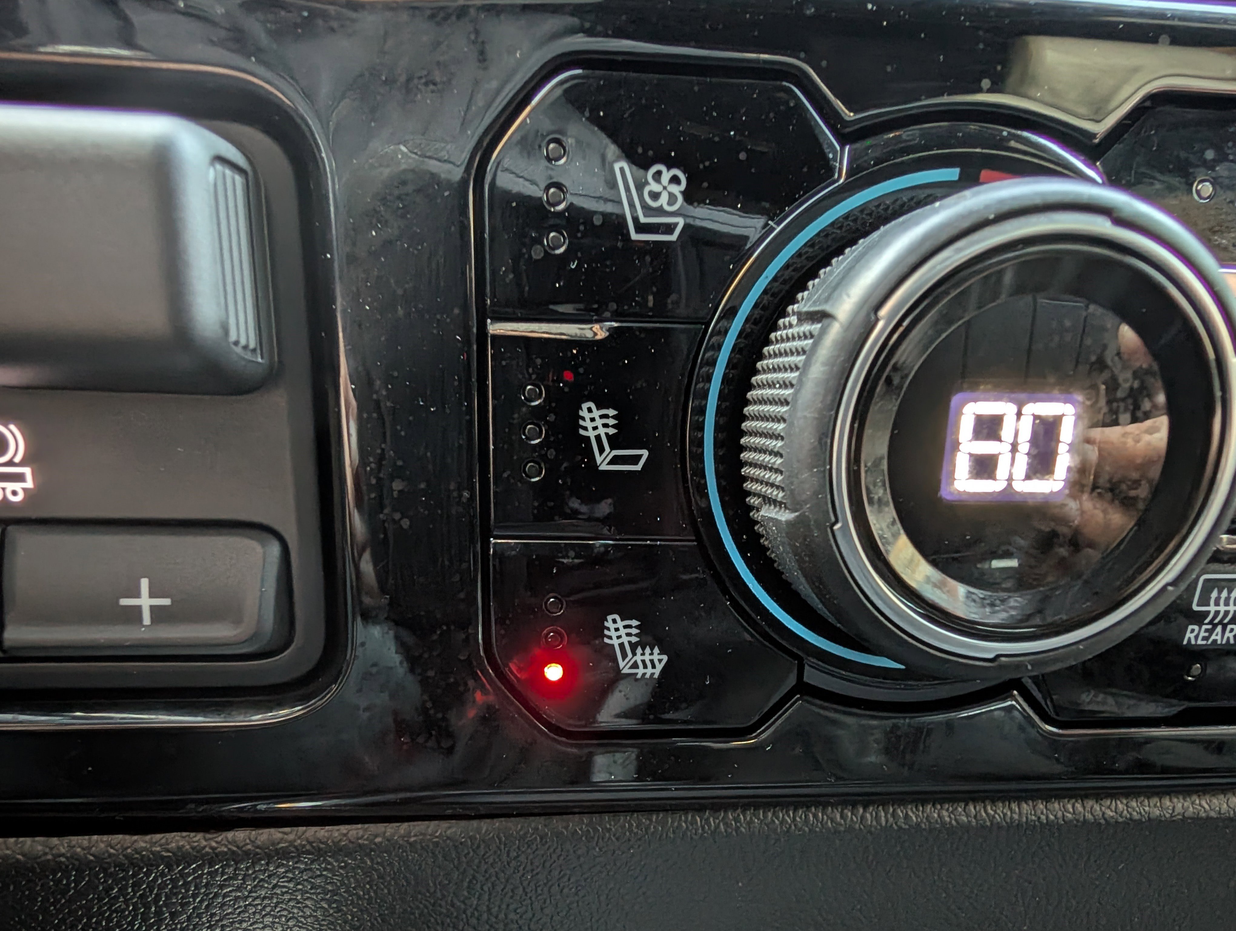 Used 2024 Chevrolet Silverado 1500 ZR2 w/ Technology Package image 33