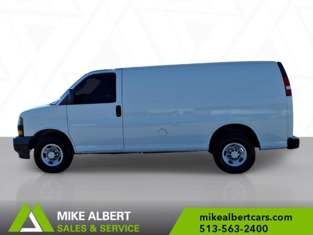 Used 2019 Chevrolet Express 2500 w/ Driver Convenience Package RWD image 4
