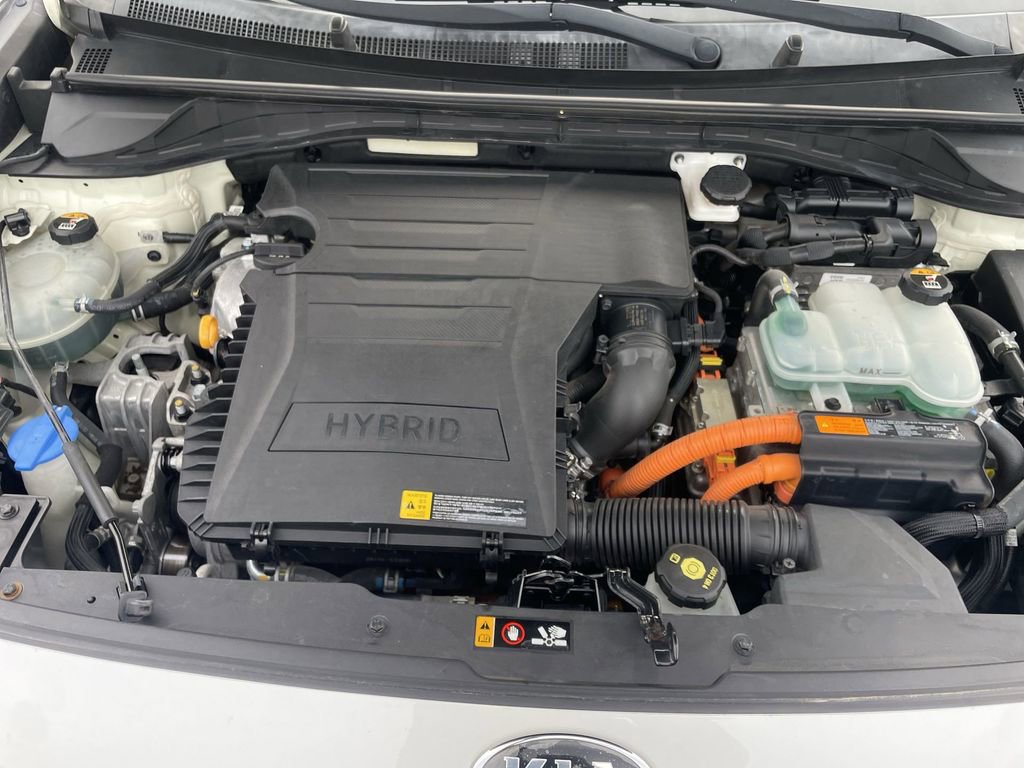 Used 2017 Kia Niro EX image 16