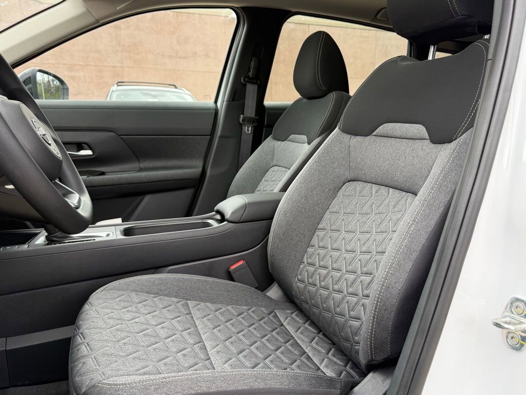 New 2026 Nissan Kicks SV w/ SV Premium Package AWD/4WD image 14