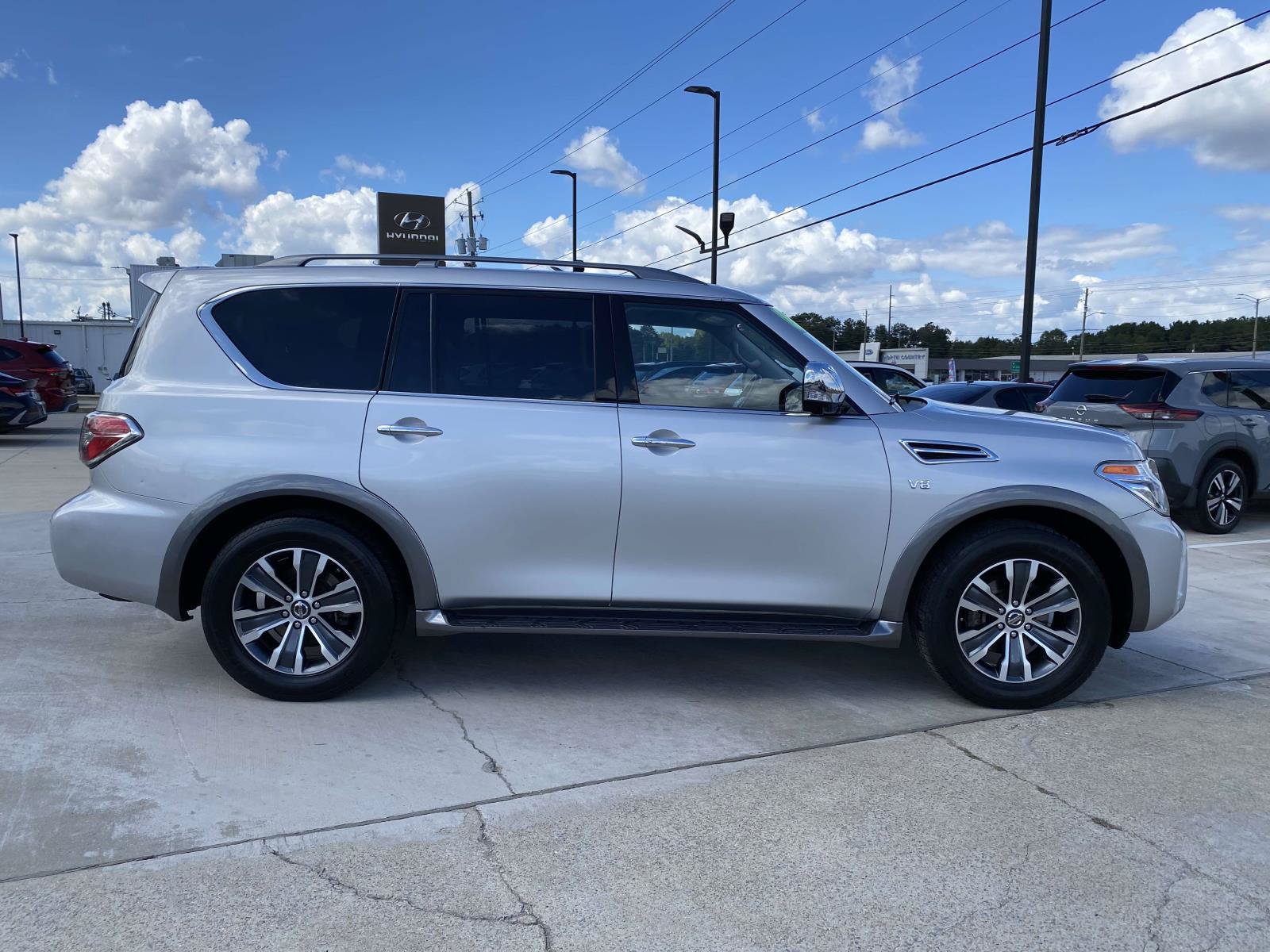 Used 2019 Nissan Armada SL w/ Premium Package RWD image 2