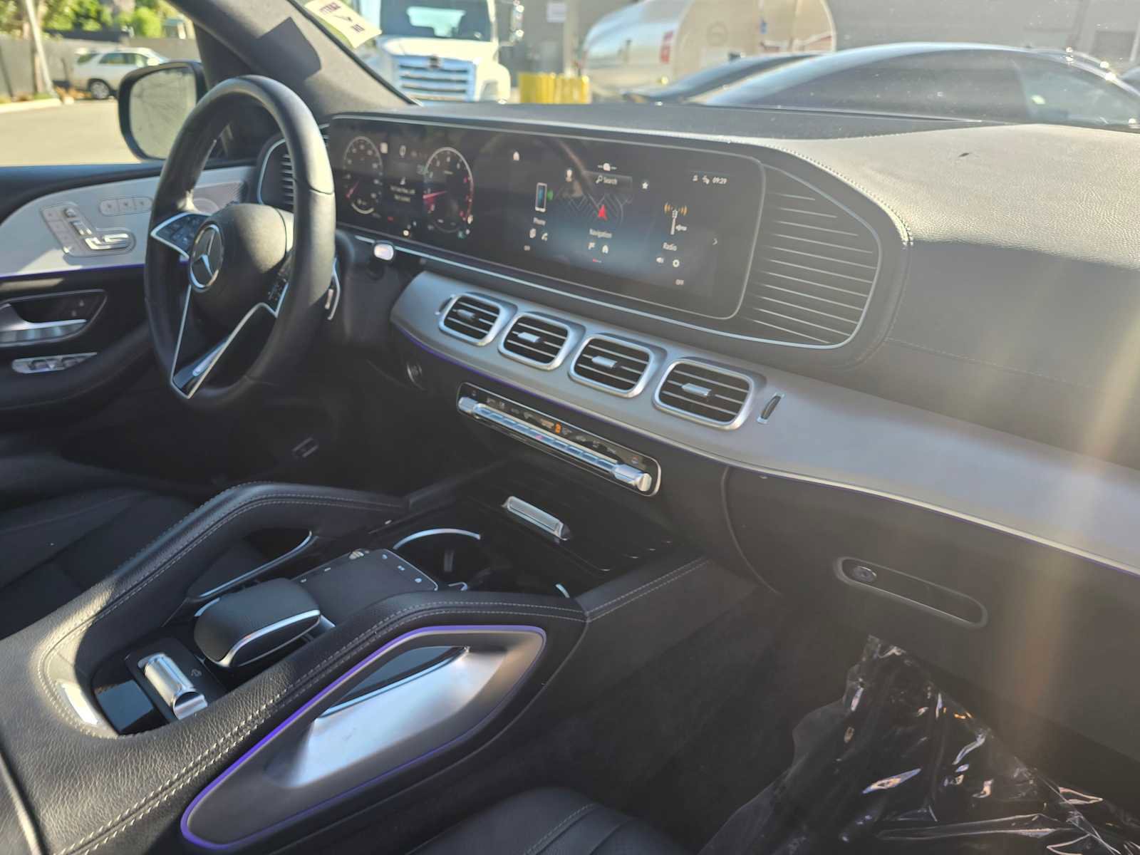 Used 2025 Mercedes-Benz GLS 450 4MATIC image 12