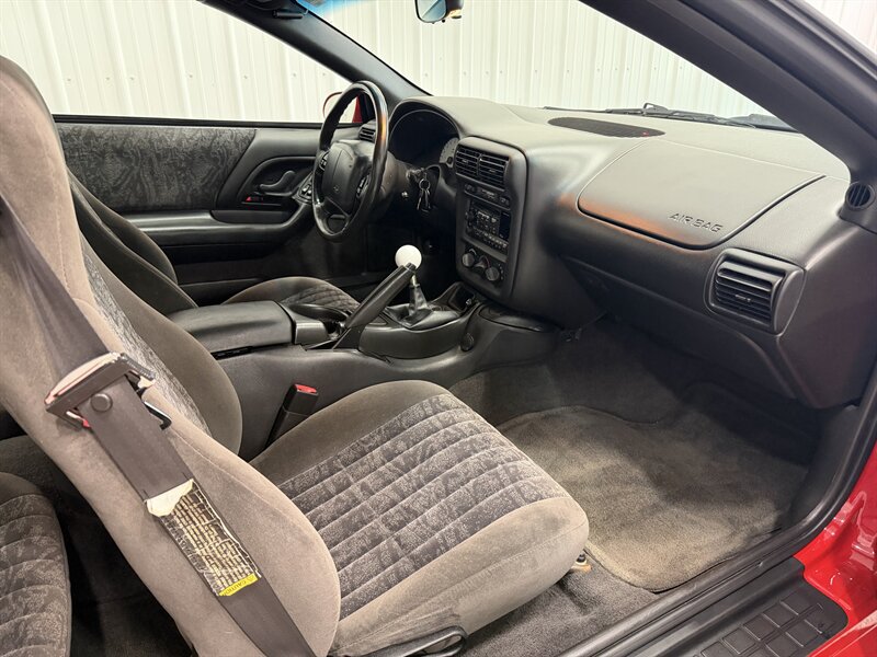 Used 2002 Chevrolet Camaro Z28 w/ Preferred Equipment Group 2 RWD image 18