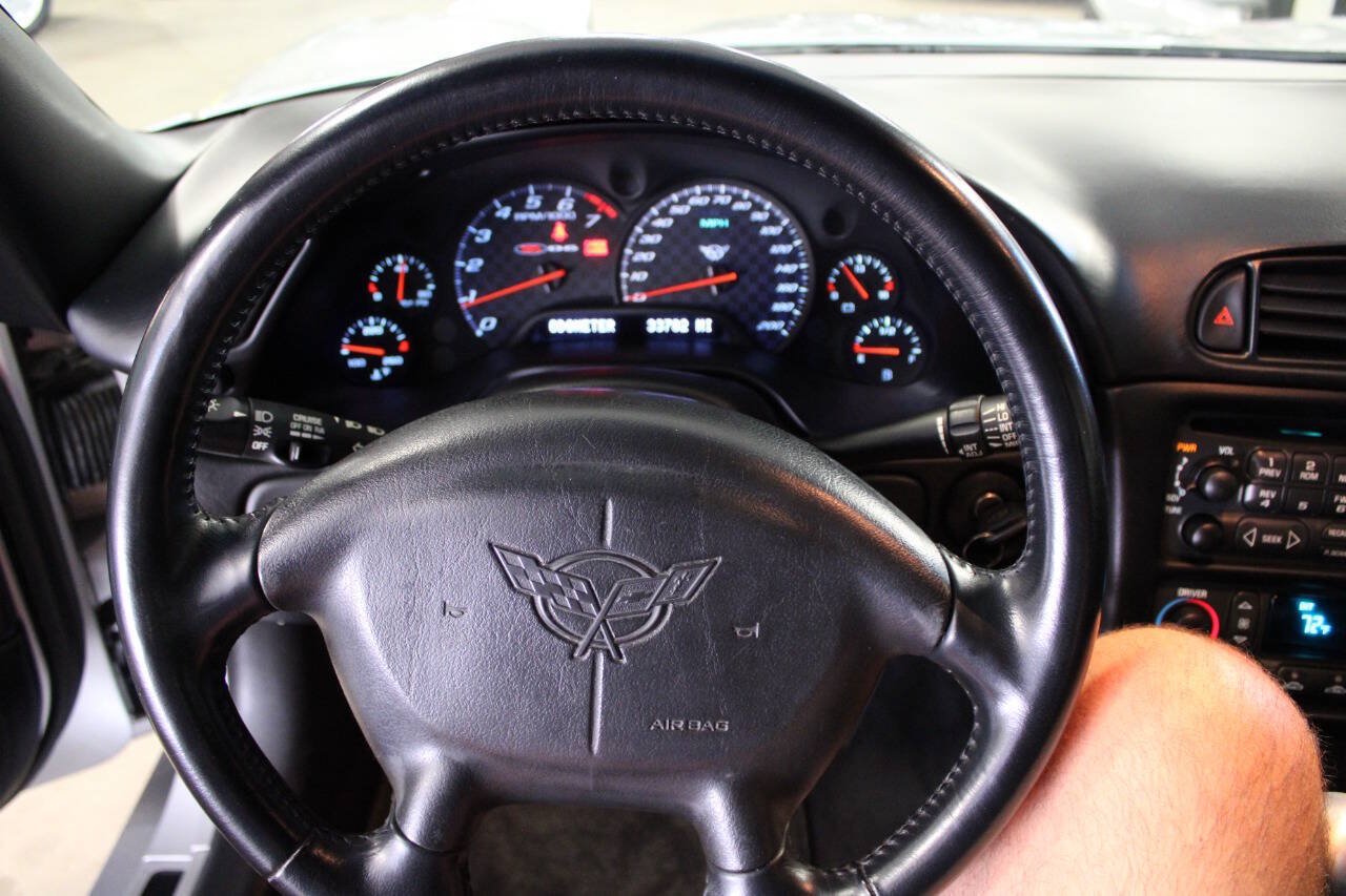 Used 2001 Chevrolet Corvette Z06 w/ Memory Pkg RWD image 35