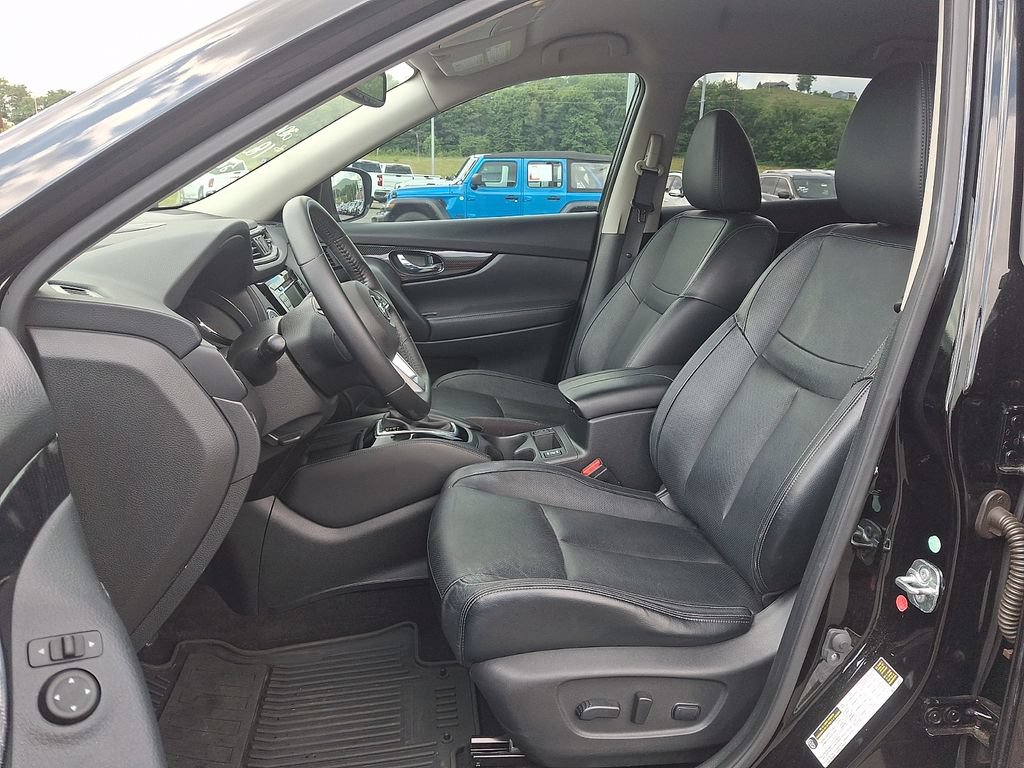 Used 2018 Nissan Rogue SL FWD image 13