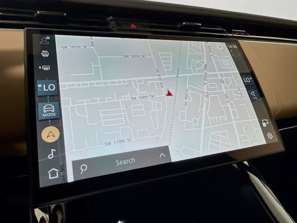 New 2026 Land Rover Range Rover Sport Dynamic SE image 16