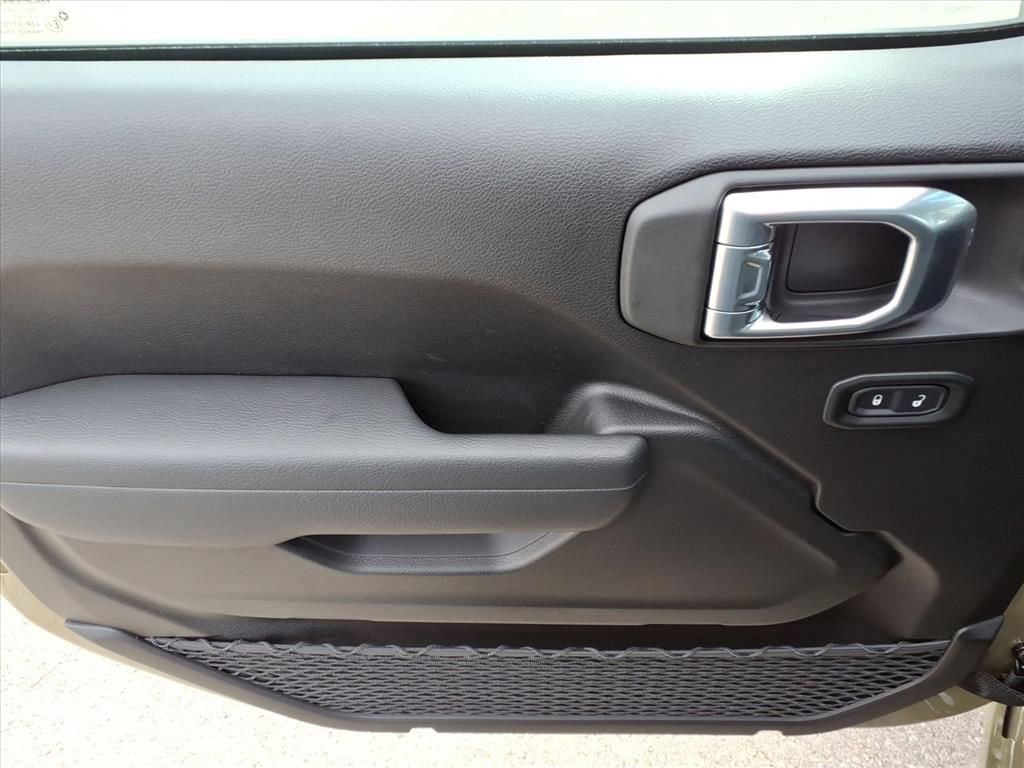 New 2026 Jeep Gladiator Sport image 17