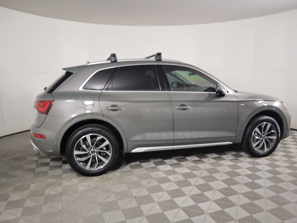 Certified 2025 Audi Q5 2.0T Premium Plus w/ Premium Plus Package image 4