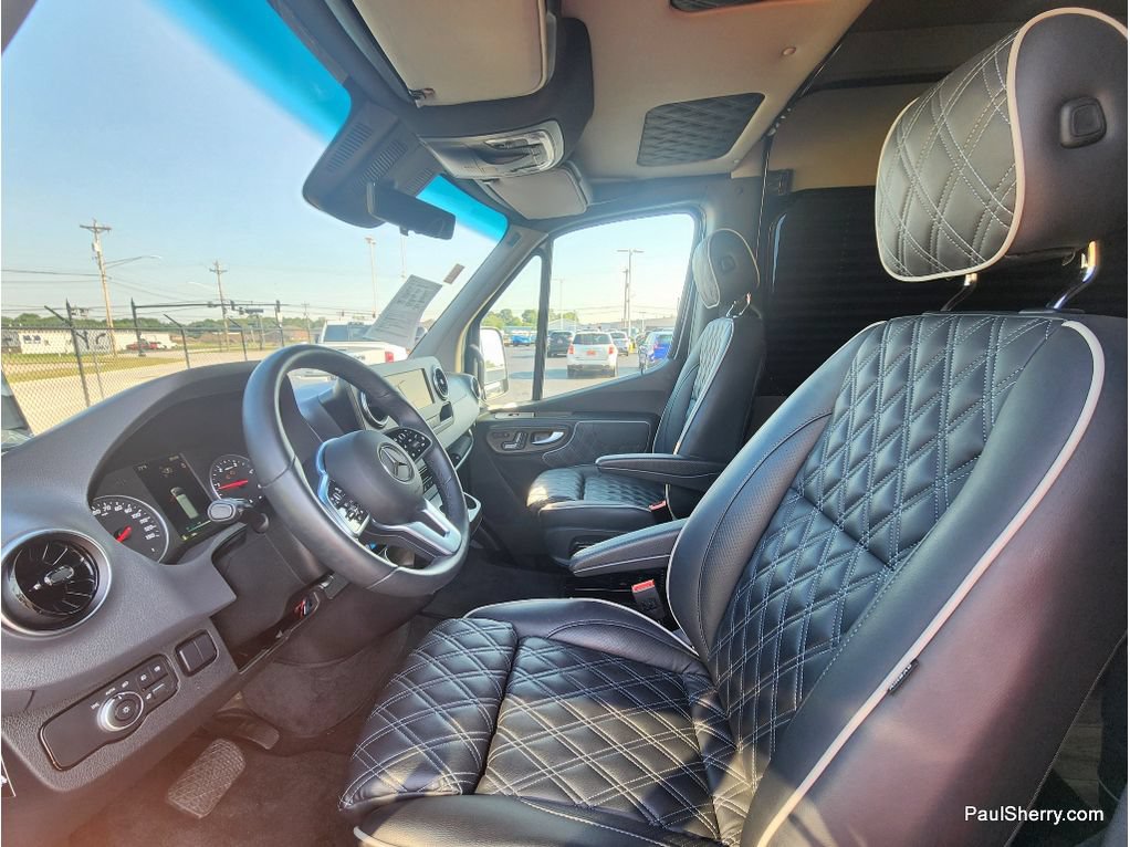 Used 2024 Mercedes-Benz Sprinter 3500 image 19