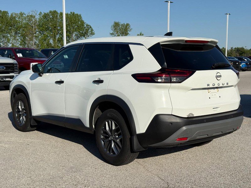 Used 2022 Nissan Rogue S FWD video 3