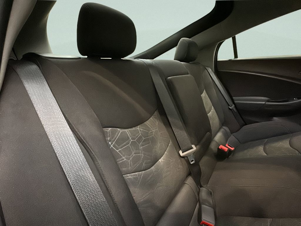 Used 2018 Chevrolet Volt LT w/ Comfort Package image 16