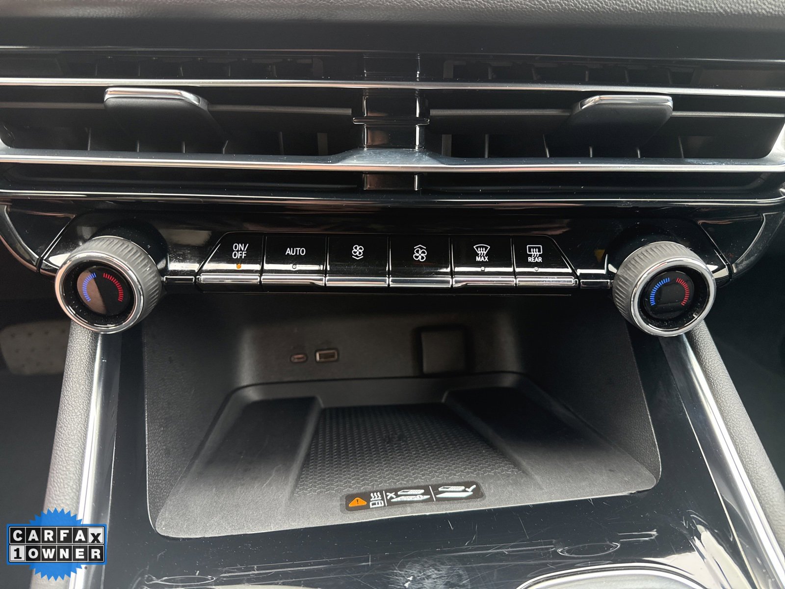 Used 2025 Chevrolet Traverse LT image 20