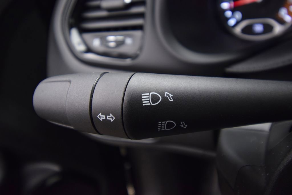 Certified 2022 Jeep Renegade Altitude image 38