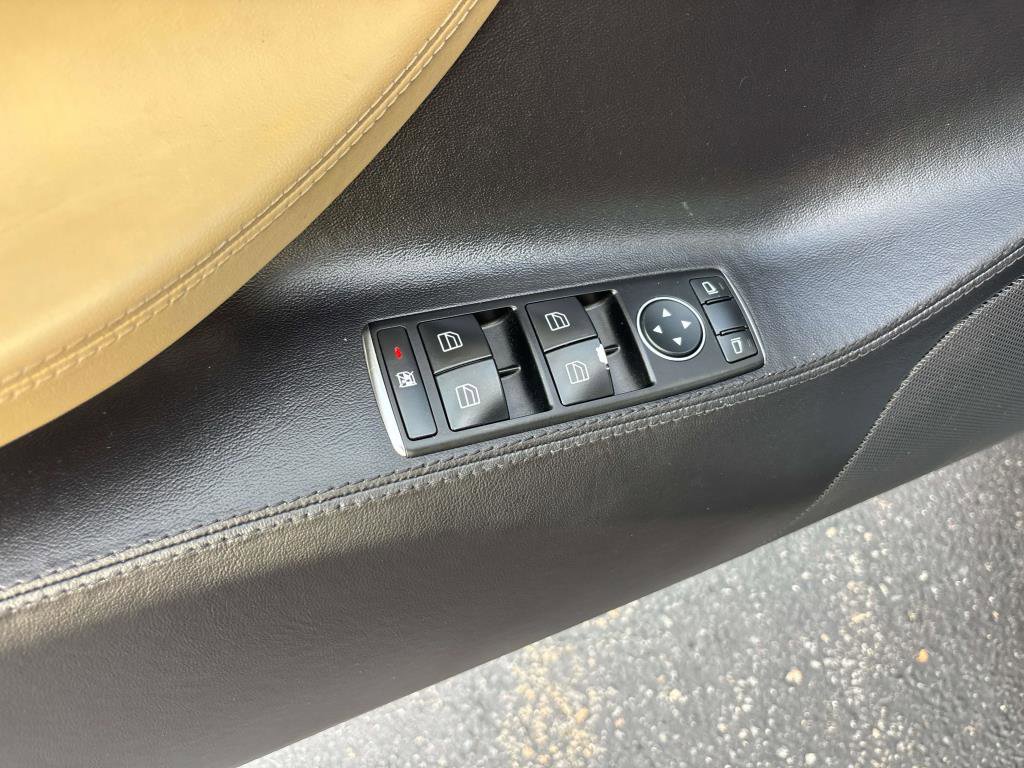 Used 2013 Tesla Model S RWD image 8