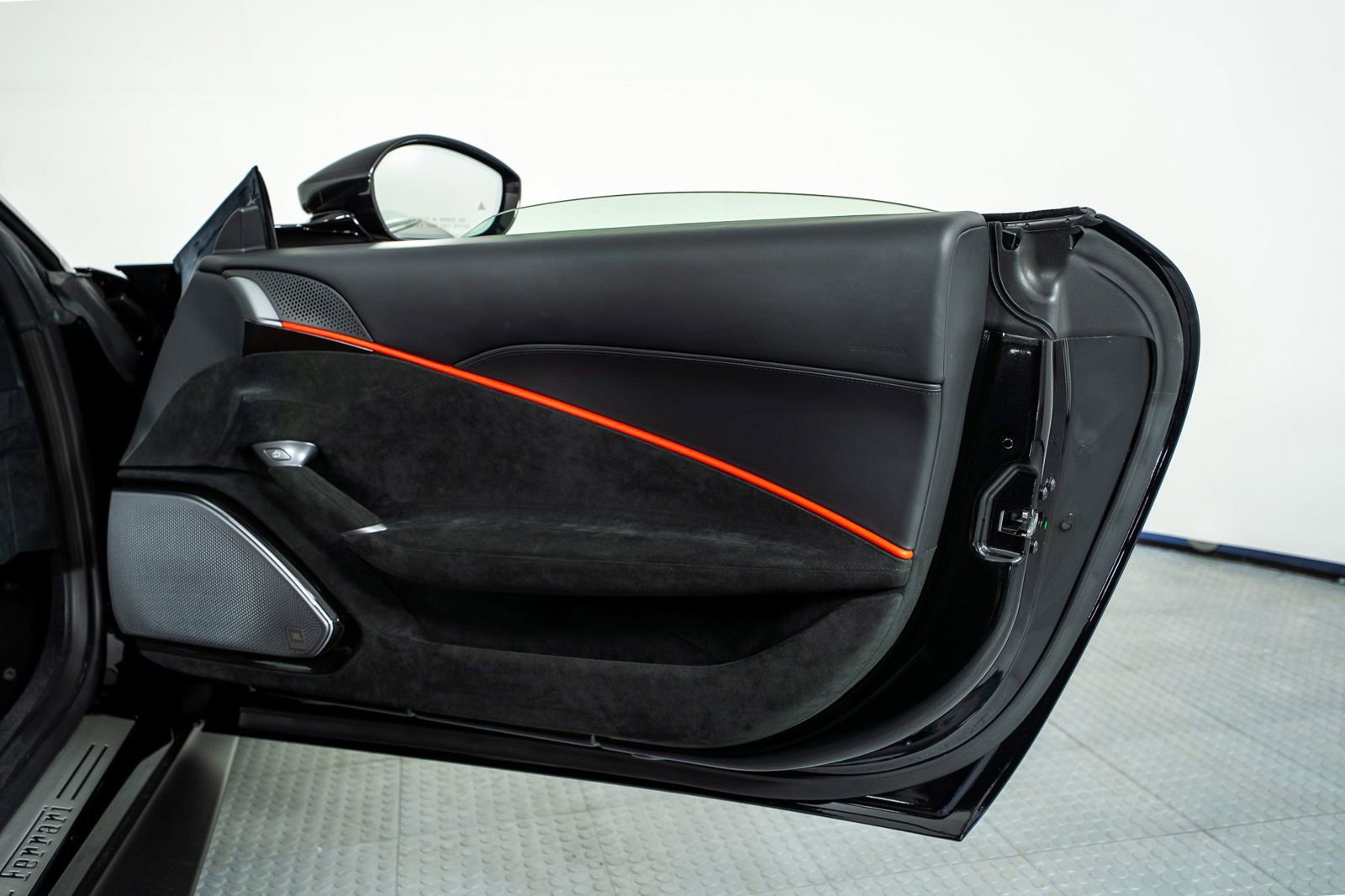 Certified 2025 Ferrari Roma Spider RWD image 25