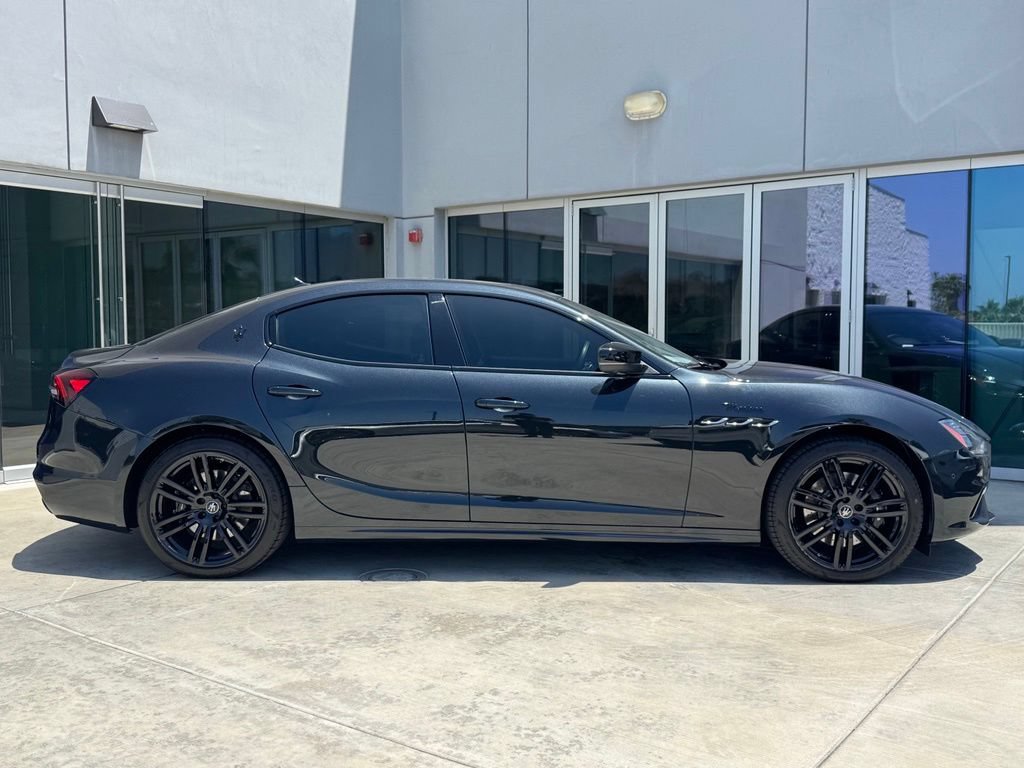 Certified 2023 Maserati Ghibli Modena RWD image 9